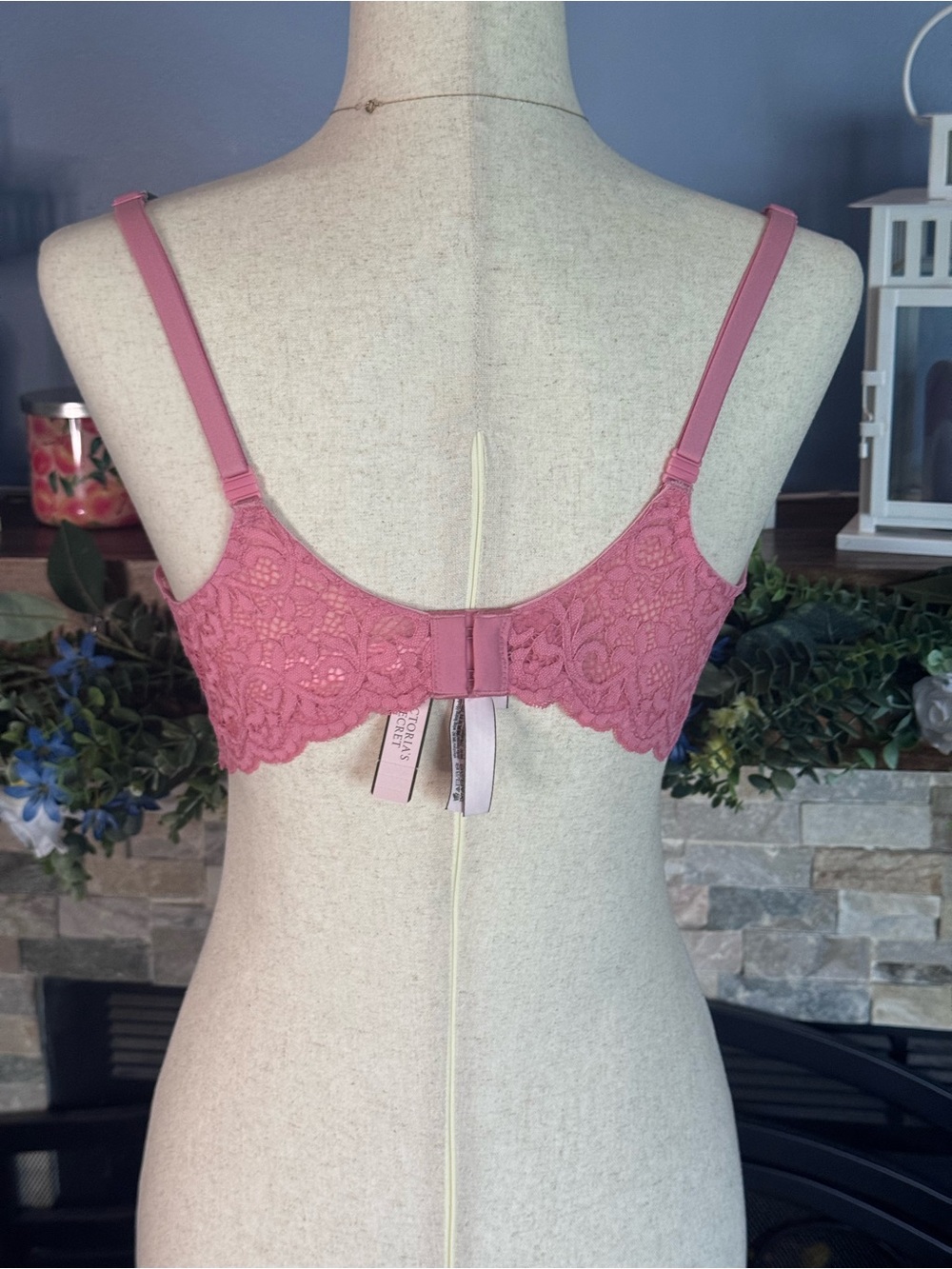 NWT Victoria's Secret Body by Victoria Lined Demi Lace Bra 38C Pink - Picture 5 of 8
